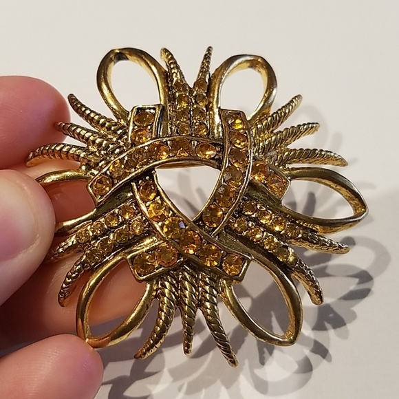 Vintage Goldtone Abstract Brooch Pin - Picture 2 of 3